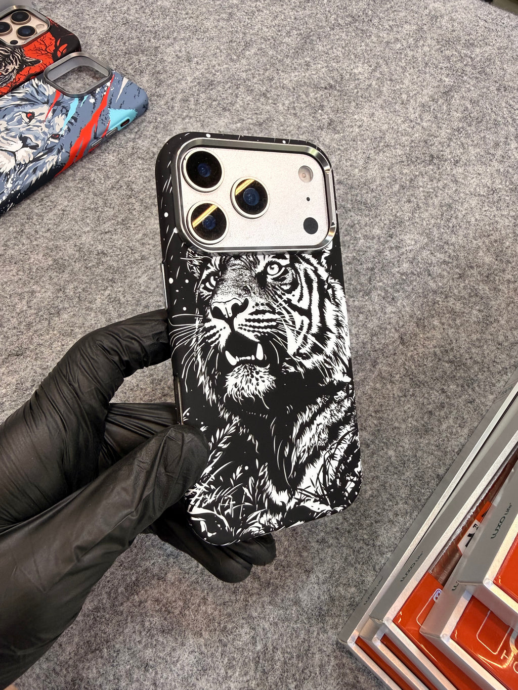 LUXO Carbon Fiber Tiger Print MagSafe Case for iPhone | Shockproof Matte Protective Cover