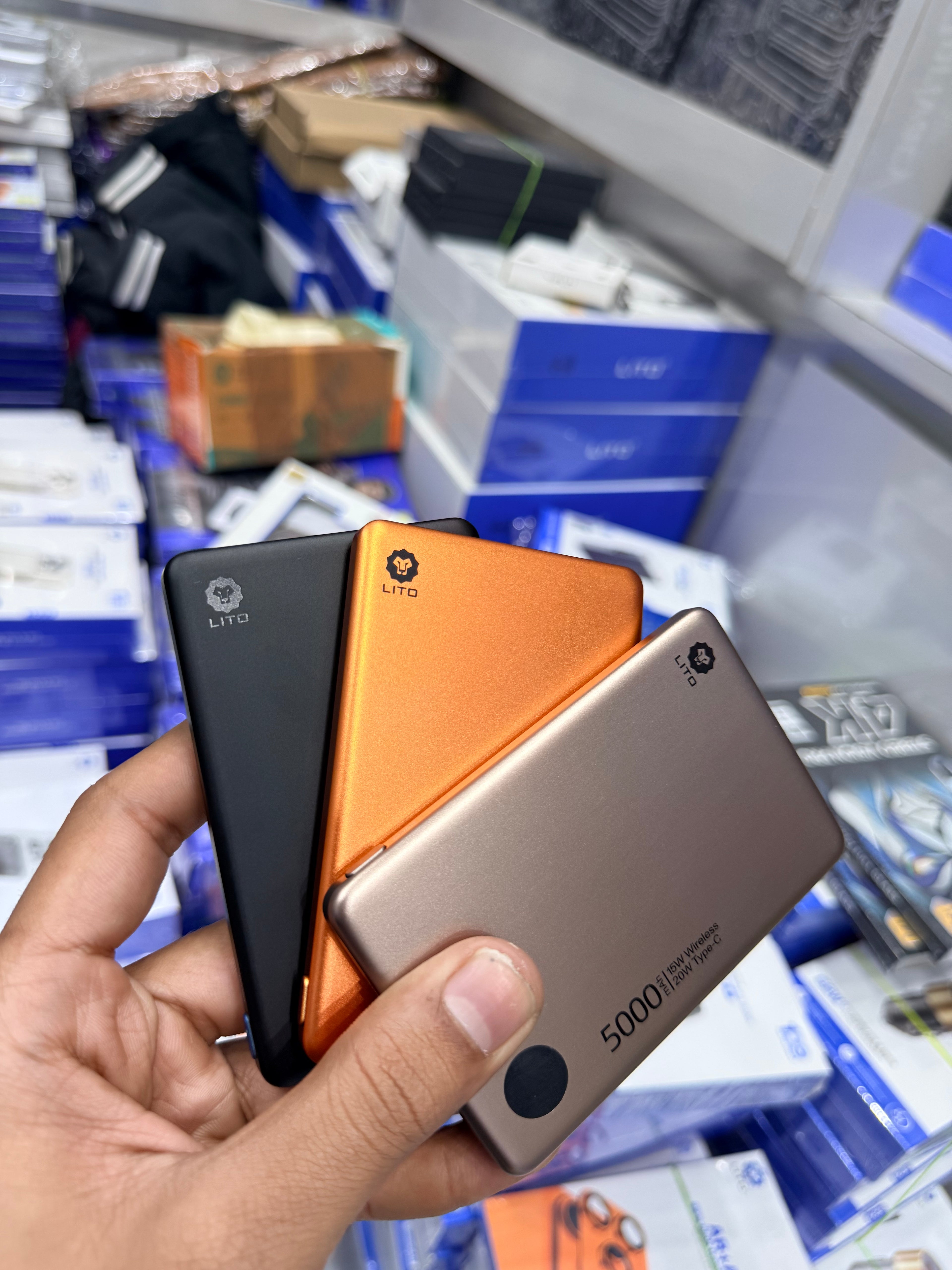 LITO LP08 Super Slim High-Capacity Magnetic Wireless Power Bank