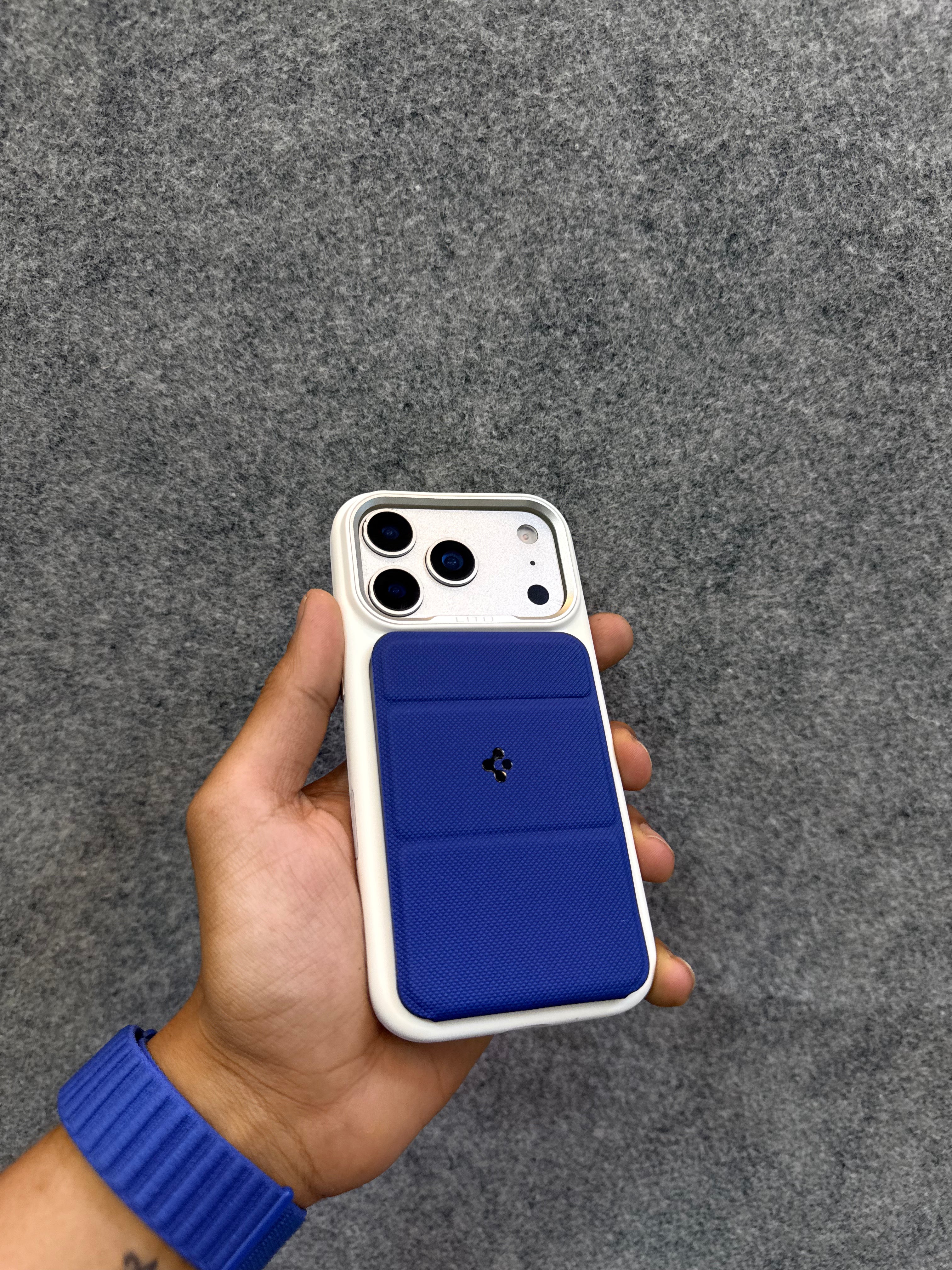 Spigen Smart Fold Mag Fit Magnetic Wallet Phone Card Holder with stand